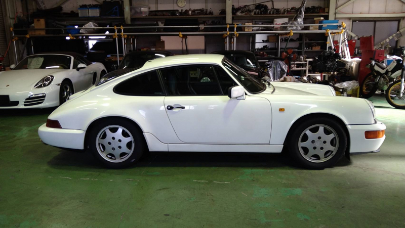 ポルシェ 911(Type964) カレラ4 5MT 低走行 ディーラー車 中古車
