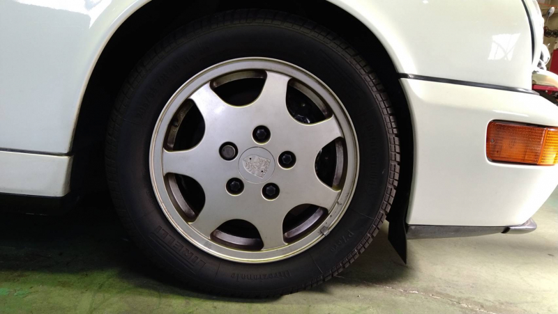 ポルシェ 911(Type964) カレラ4 5MT 低走行 ディーラー車 中古車