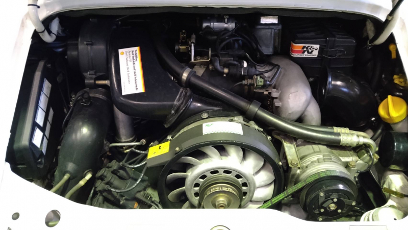 ポルシェ 911(Type964) カレラ4 5MT 低走行 ディーラー車 中古車