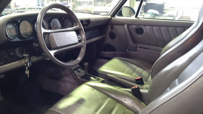 ポルシェ 911(Type964) カレラ2 ティプトロニック ディーラー車 中古車