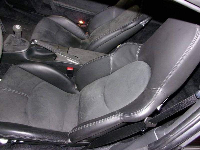 ポルシェ 911(Type997) GT2 ディーラー車 中古車